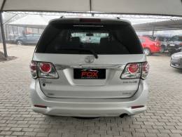 TOYOTA - HILUX SW4 - 2012/2013 - Prata - R$ 139.900,00