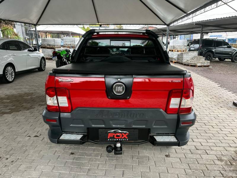 FIAT - STRADA - 2010/2011 - Vermelha - R$ 51.900,00