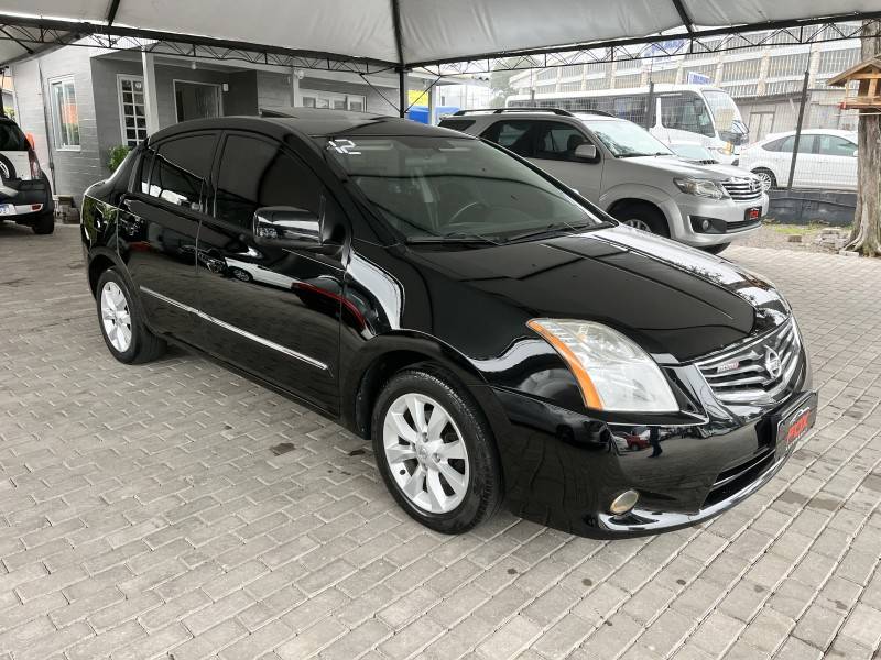 NISSAN - SENTRA - 2011/2012 - Preta - R$ 41.900,00