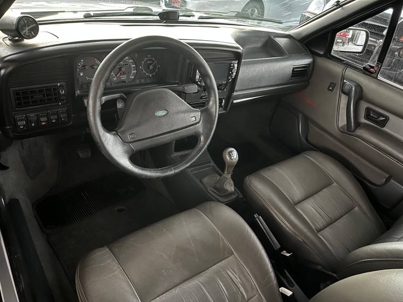 FORD - VERSAILLES - 1993/1994 - Prata - R$ 18.900,00