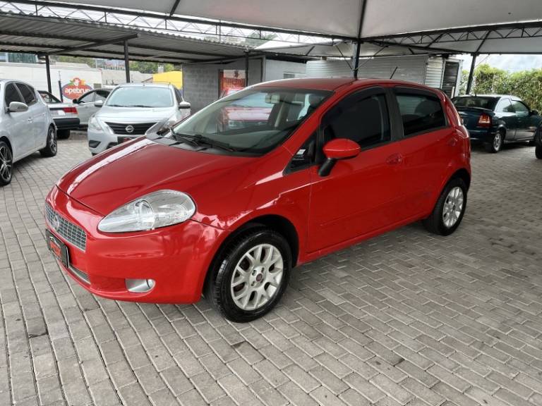 FIAT - PUNTO - 2009/2010 - Vermelha - R$ 32.900,00