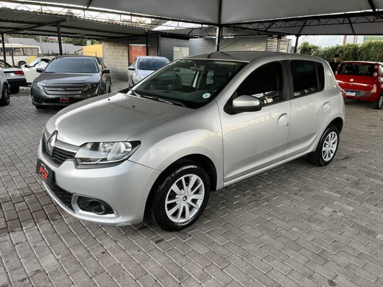 RENAULT - SANDERO - 2015/2016 - Prata - R$ 43.900,00