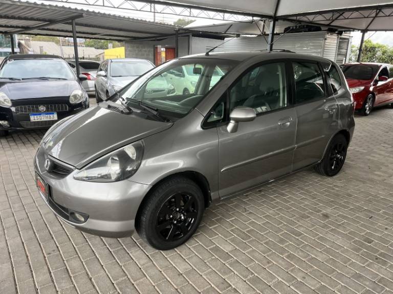 HONDA - FIT - 2005/2006 - Cinza - R$ 28.900,00
