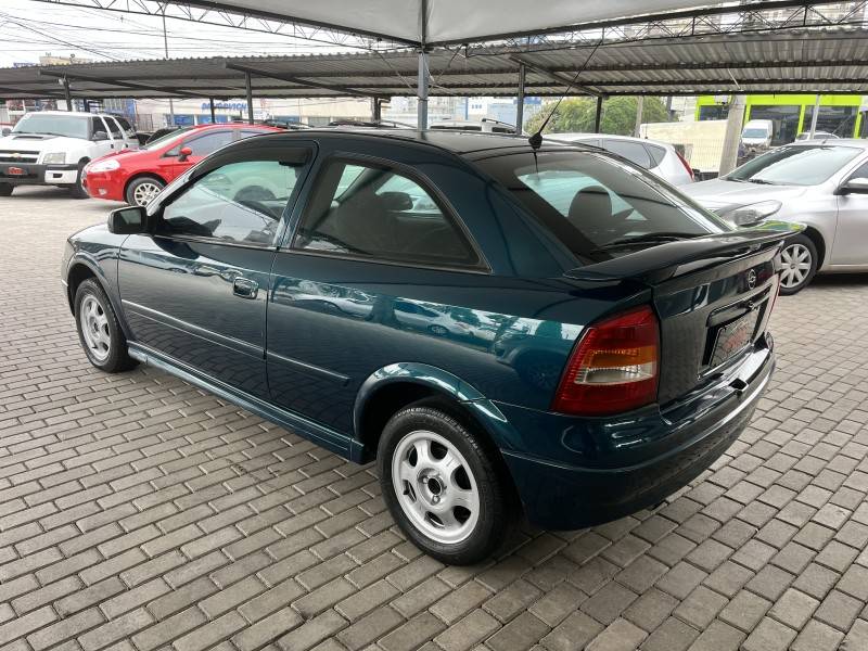 CHEVROLET - ASTRA - 1998/1999 - Azul - R$ 17.900,00