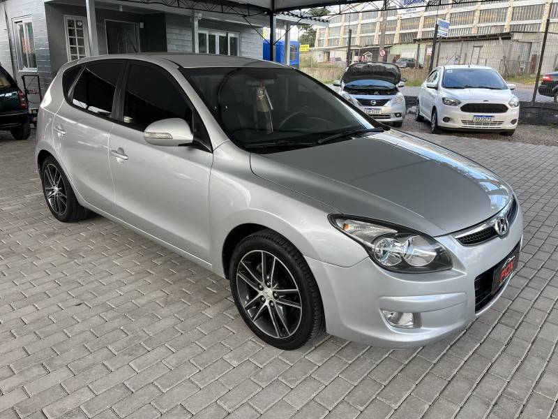 HYUNDAI - I30 - 2012/2012 - Prata - R$ 49.900,00