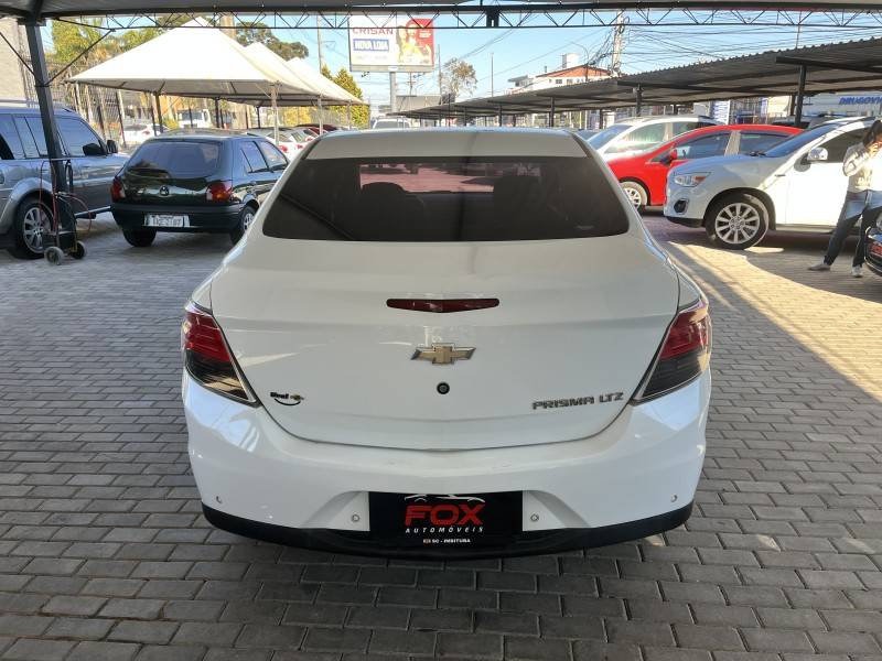 CHEVROLET - PRISMA - 2015/2015 - Branca - R$ 52.900,00