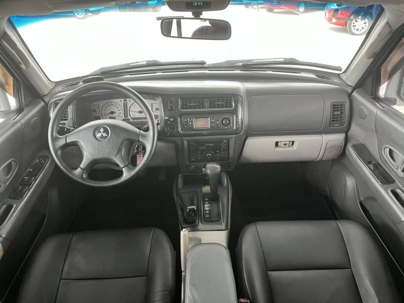 MITSUBISHI - PAJERO SPORT - 2009/2010 - Prata - R$ 68.900,00