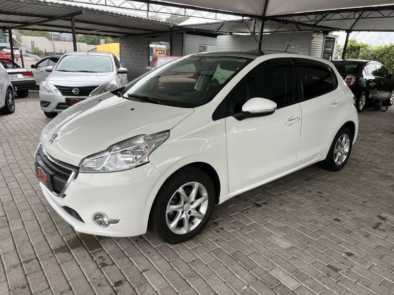 PEUGEOT - 208 - 2015/2016 - Branca - R$ 52.900,00