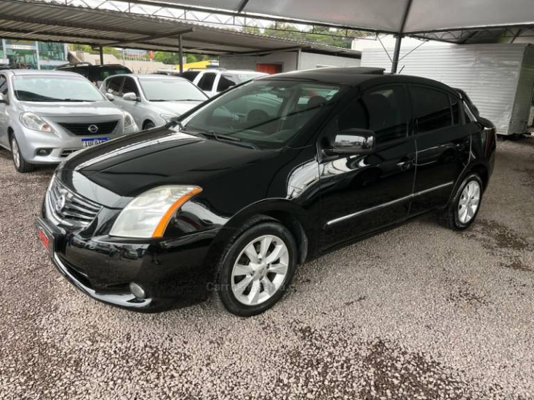 NISSAN - SENTRA - 2011/2012 - Preta - R$ 41.900,00