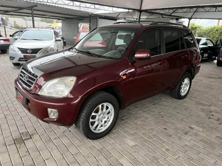 CHERY - TIGGO - 2012/2013 - Vermelha - R$ 32.900,00