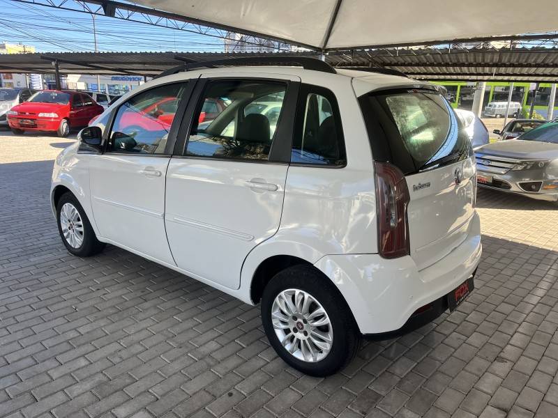 FIAT - IDEA - 2011/2012 - Branca - R$ 33.900,00