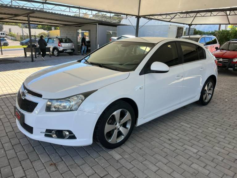 CHEVROLET - CRUZE - 2013/2013 - Branca - R$ 54.900,00