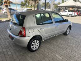 RENAULT - CLIO - 2015/2016 - Prata - R$ 35.900,00