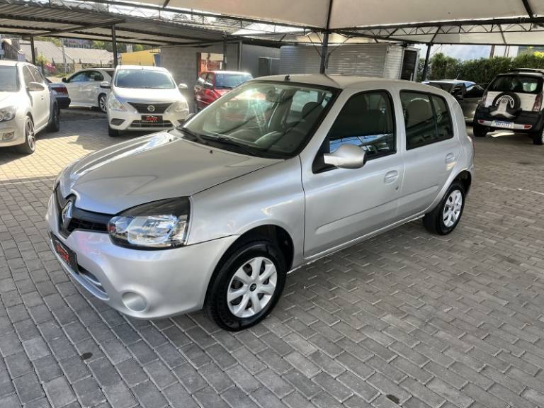 RENAULT - CLIO - 2015/2016 - Prata - R$ 35.900,00