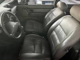 FORD - VERSAILLES - 1993/1994 - Prata - R$ 18.900,00