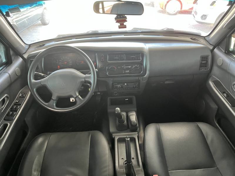 MITSUBISHI - L200 SAVANA - 2011/2011 - Prata - R$ 75.900,00