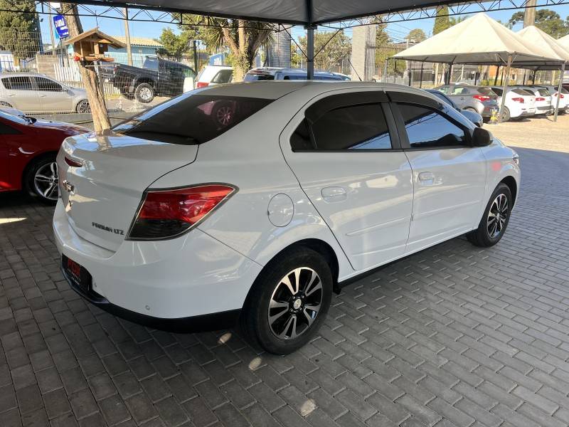 CHEVROLET - PRISMA - 2015/2015 - Branca - R$ 52.900,00