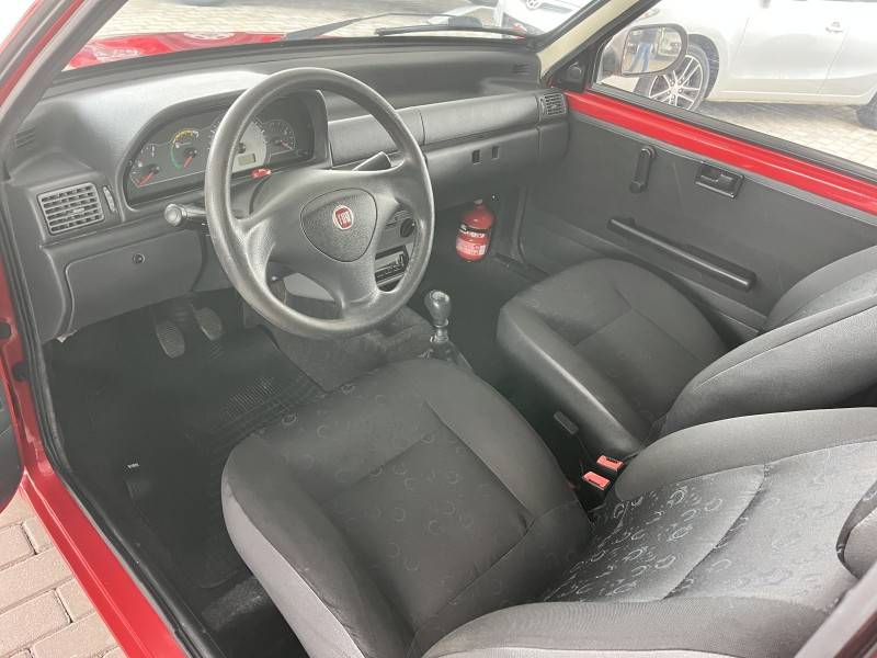 FIAT - UNO - 2012/2013 - Vermelha - R$ 25.900,00