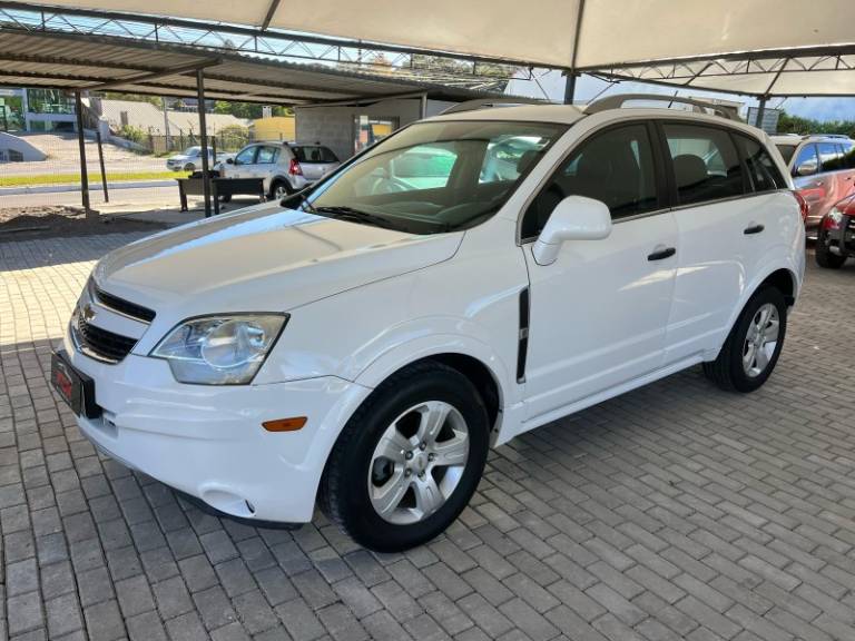 CHEVROLET - CAPTIVA - 2014/2014 - Branca - R$ 53.900,00