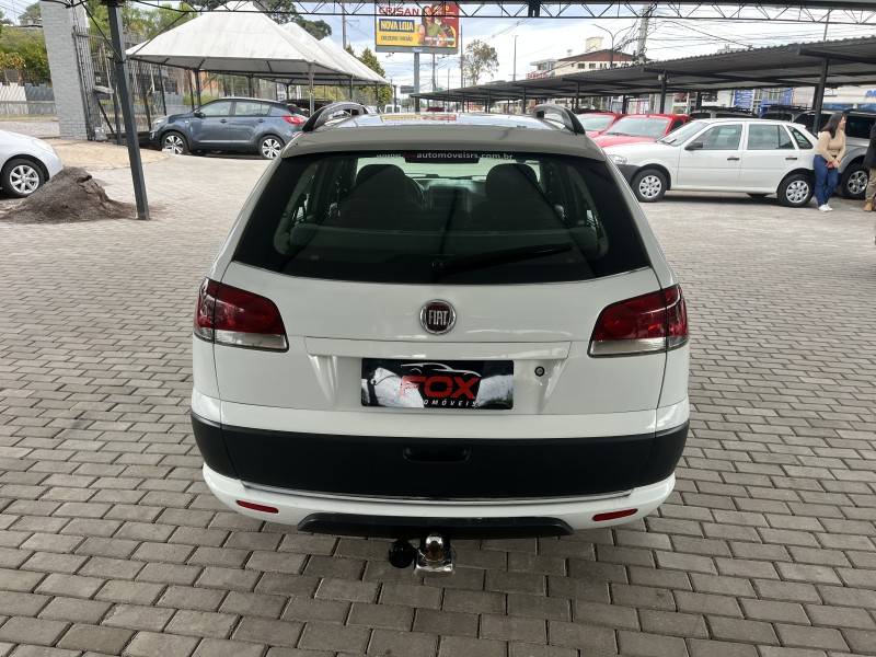 FIAT - PALIO - 2010/2011 - Branca - R$ 33.900,00