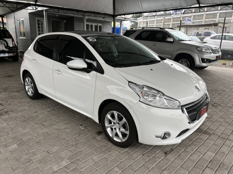 PEUGEOT - 208 - 2015/2016 - Branca - R$ 52.900,00
