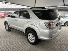 TOYOTA - HILUX SW4 - 2012/2013 - Prata - R$ 139.900,00