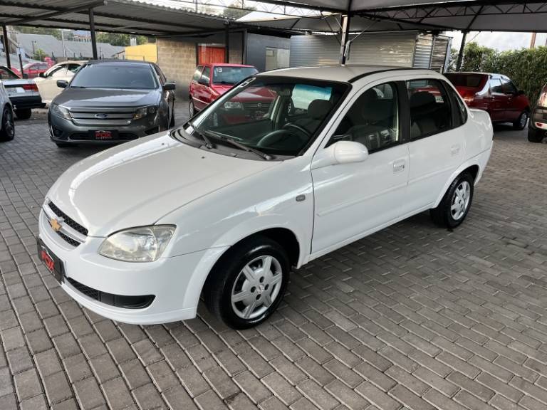 CHEVROLET - CLASSIC - 2012/2013 - Branca - R$ 27.900,00