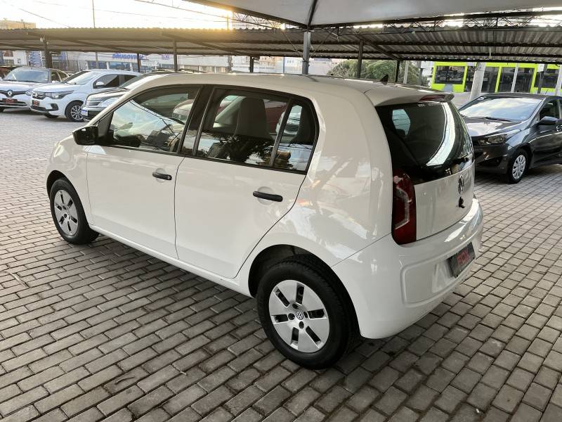 VOLKSWAGEN - UP - 2015/2016 - Branca - R$ 42.900,00