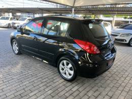 NISSAN - TIIDA - 2011/2012 - Preta - R$ 42.900,00