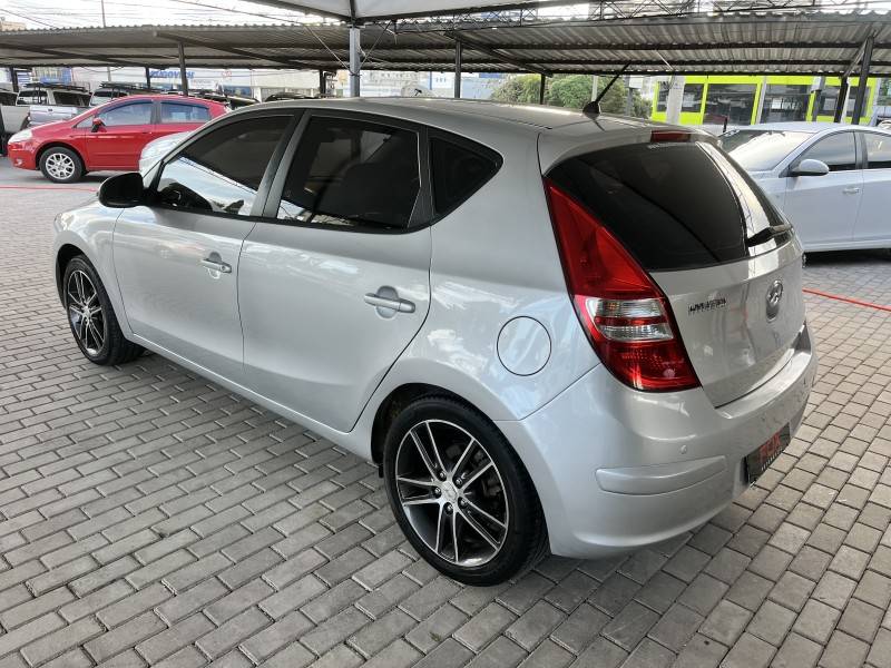 HYUNDAI - I30 - 2012/2012 - Prata - R$ 49.900,00