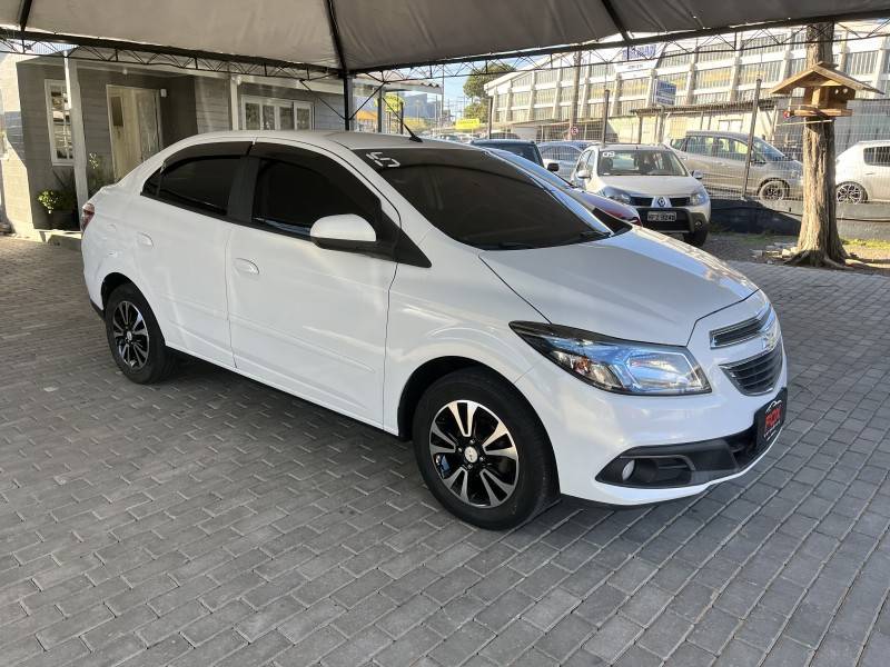 CHEVROLET - PRISMA - 2015/2015 - Branca - R$ 52.900,00