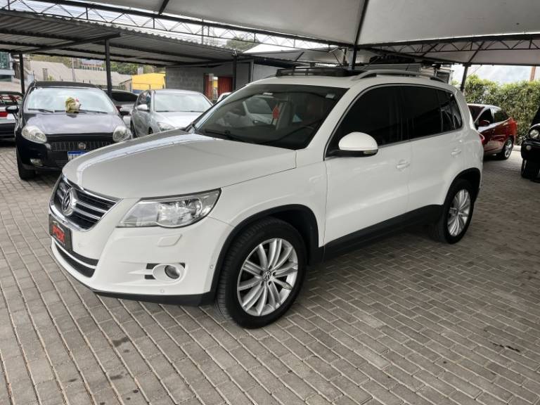 VOLKSWAGEN - TIGUAN - 2011/2011 - Branca - R$ 57.900,00