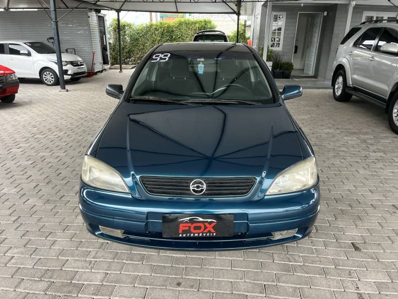 CHEVROLET - ASTRA - 1998/1999 - Azul - R$ 17.900,00