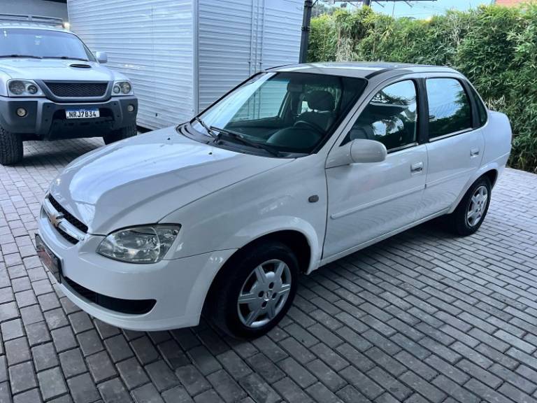 CHEVROLET - CLASSIC - 2012/2013 - Branca - R$ 27.900,00